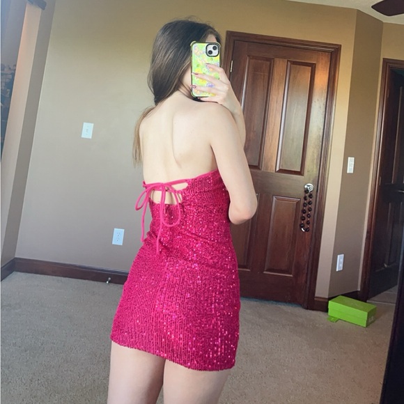 Hello Molly Mini Dress - Picture 2 of 3